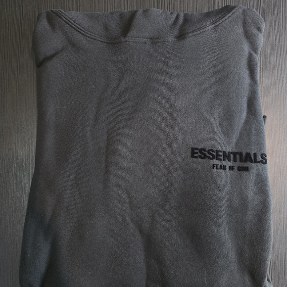 Essentials Fear of God Hoodies - Black Hoodie - Picture 3 of 6